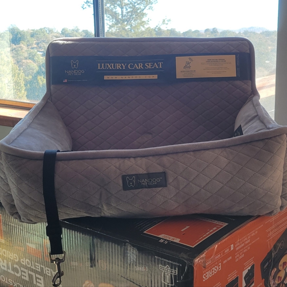 Dog car seat